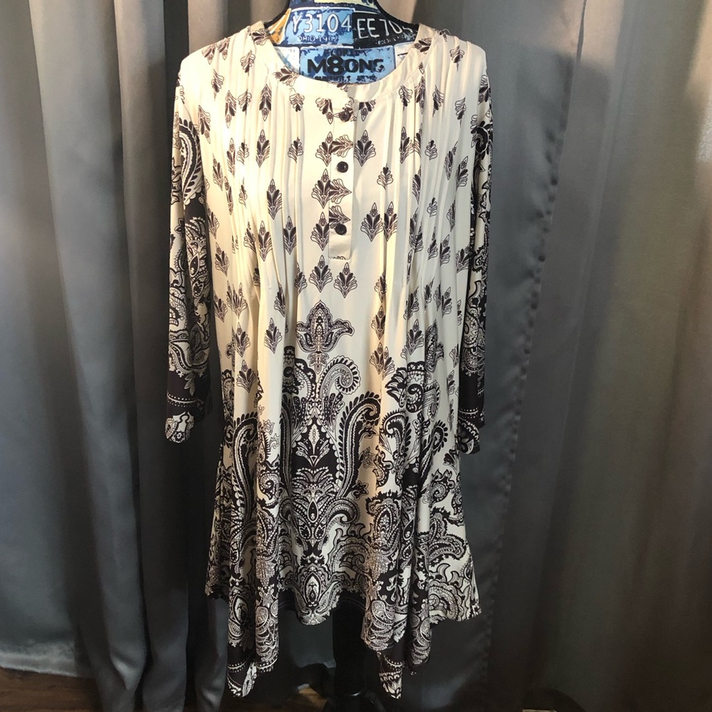 White Mark Women's Black and Cream Patterned Flowing Blouse Shirt Top